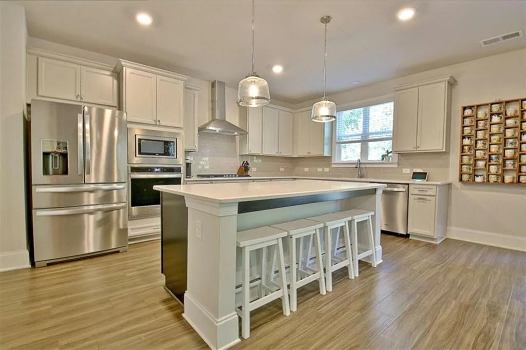 Peachtree City, Georgia 30269, United States, 5 Bedrooms Bedrooms, ,3 BathroomsBathrooms,Residential,Active,207862