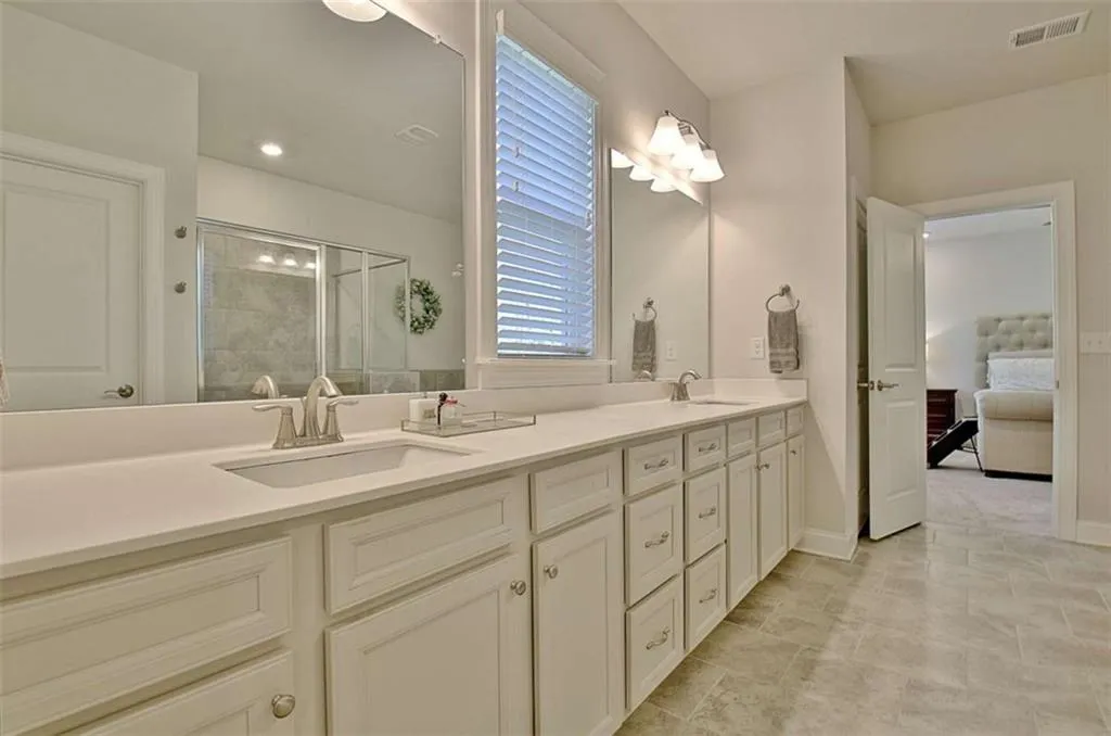 Peachtree City, Georgia 30269, United States, 5 Bedrooms Bedrooms, ,3 BathroomsBathrooms,Residential,Active,207862