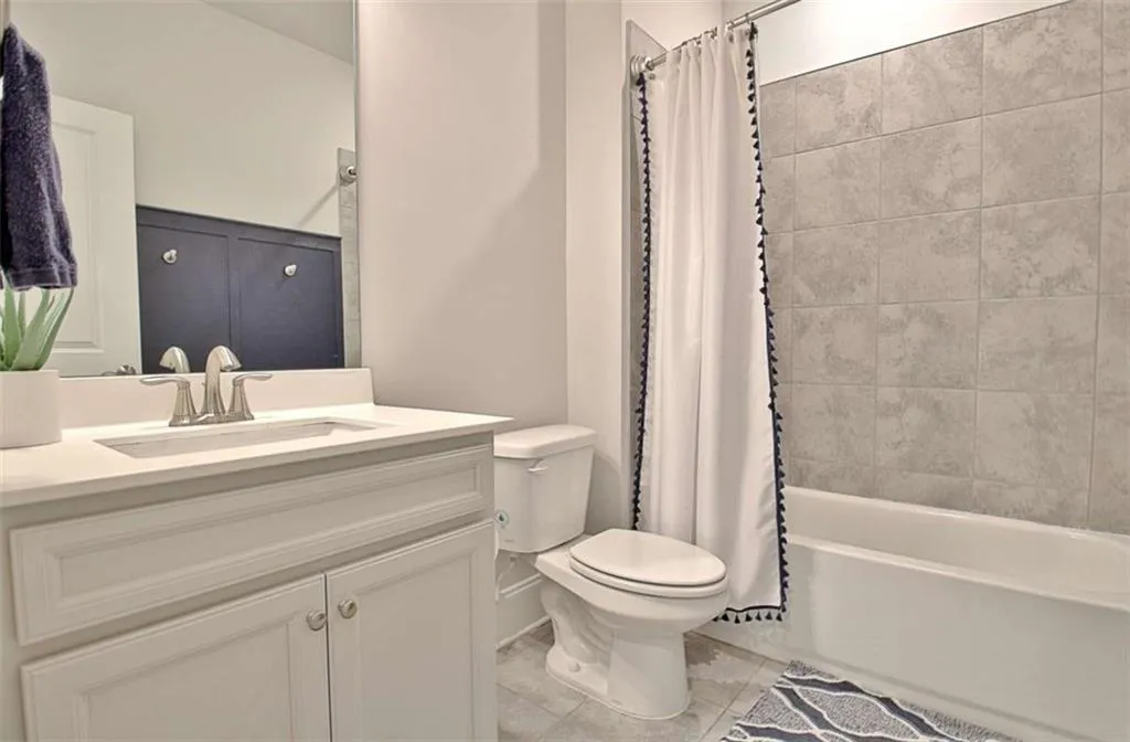 Peachtree City, Georgia 30269, United States, 5 Bedrooms Bedrooms, ,3 BathroomsBathrooms,Residential,Active,207862