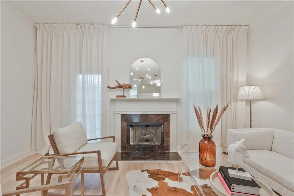 Brookhaven, Georgia 30319, United States, 3 Bedrooms Bedrooms, ,4 BathroomsBathrooms,Residential,Pending,110977