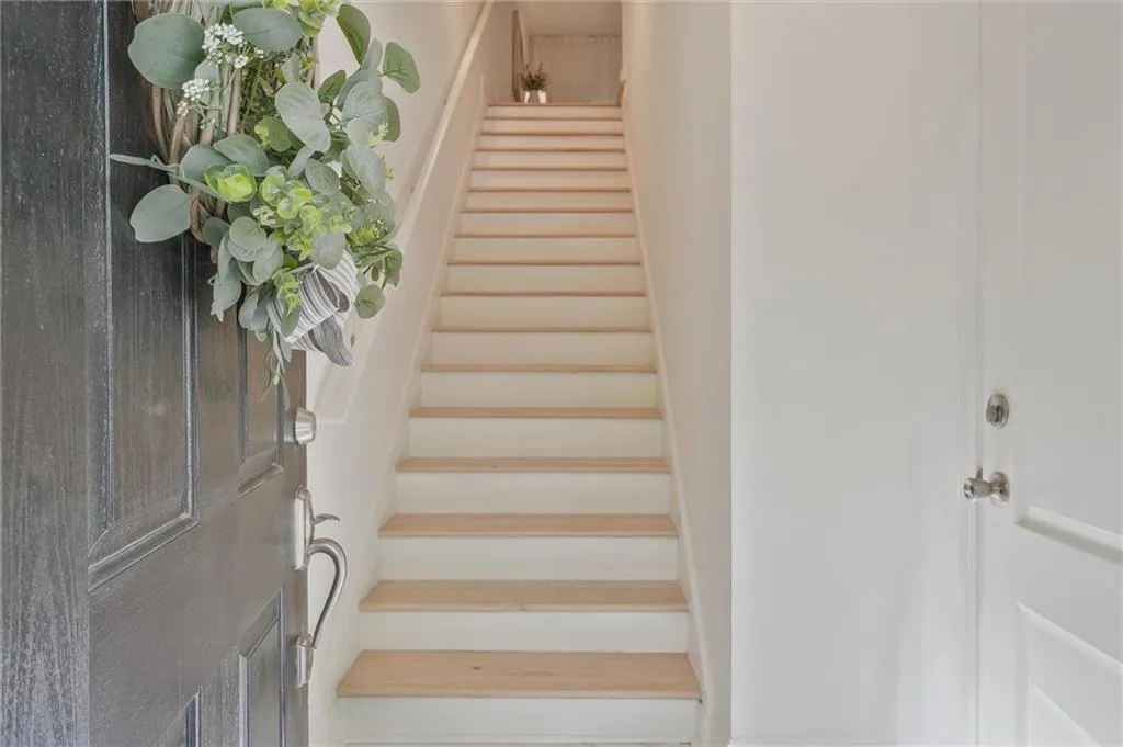 Brookhaven, Georgia 30319, United States, 3 Bedrooms Bedrooms, ,4 BathroomsBathrooms,Residential,Pending,110977