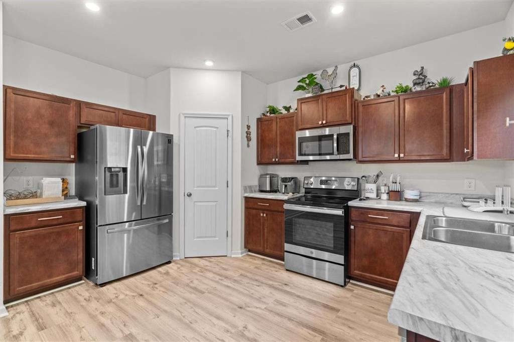 282 Collington Circle