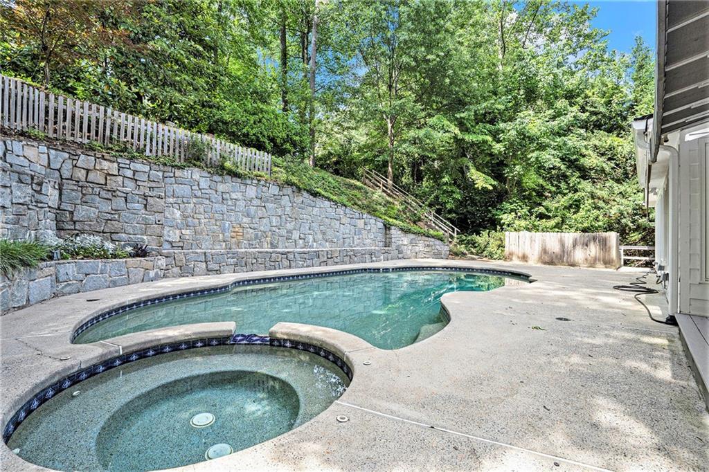 6300 Mountain Brook Lane, Atlanta, Georgia image 33