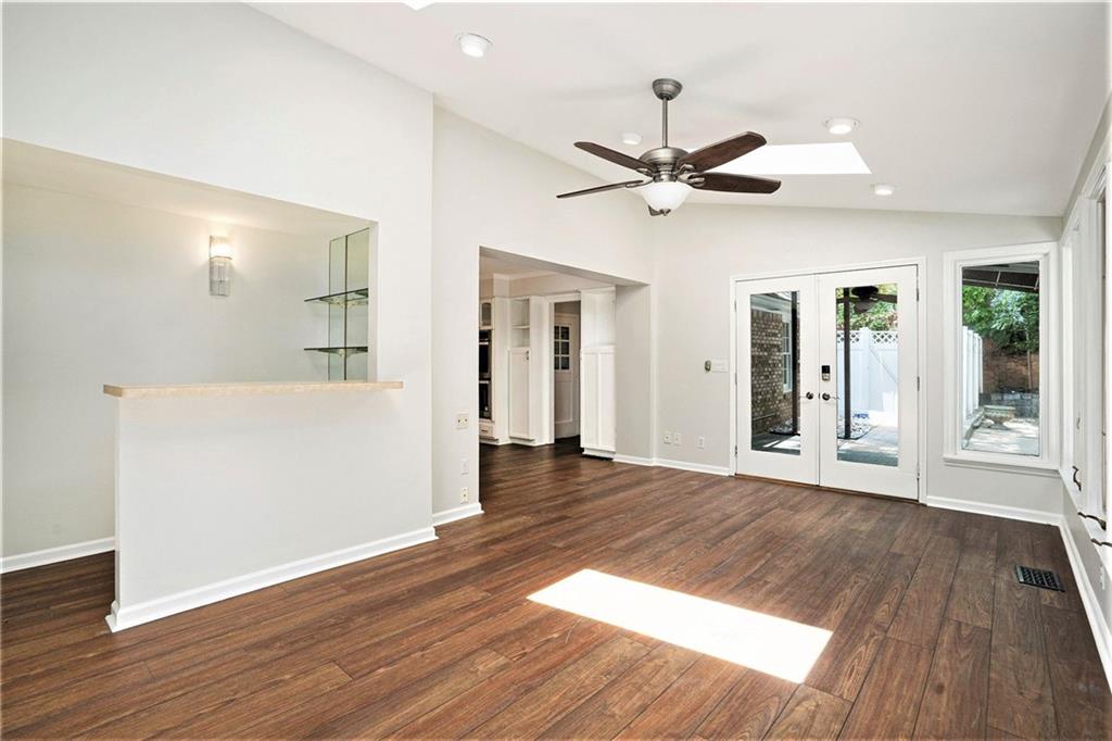6300 Mountain Brook Lane, Atlanta, Georgia image 7