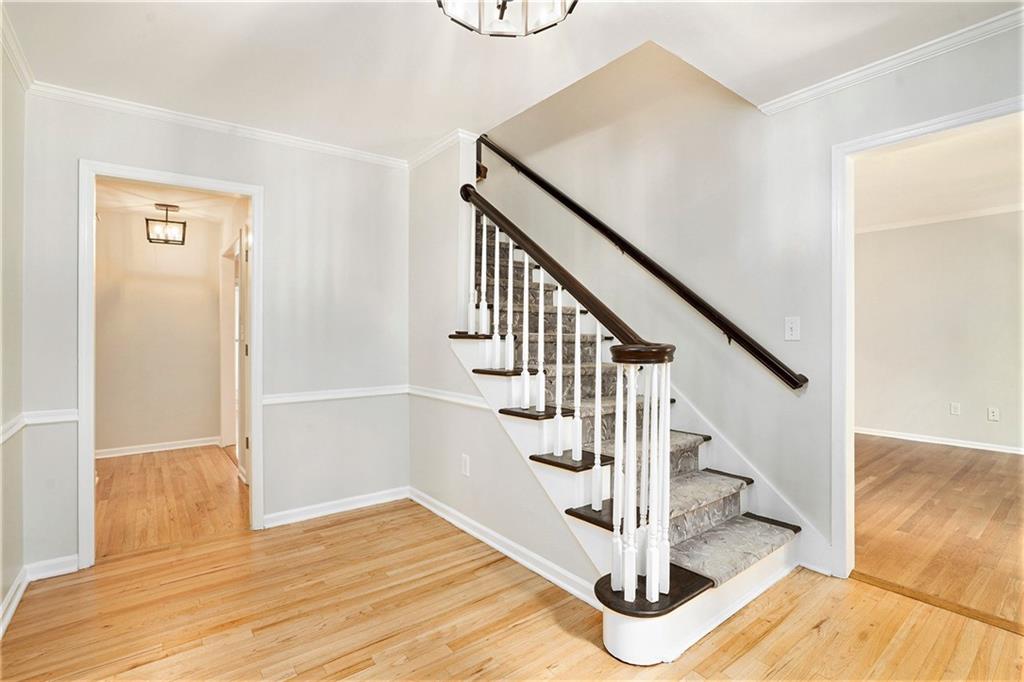 6300 Mountain Brook Lane, Atlanta, Georgia image 21