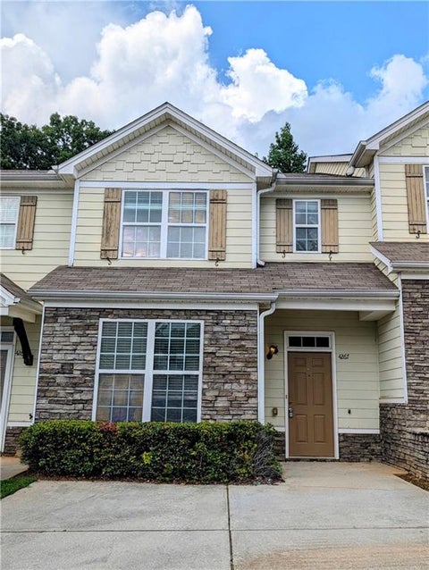 Townhouse For Sale - 4267 High Park Lane<br/> Atlanta, GA 30344