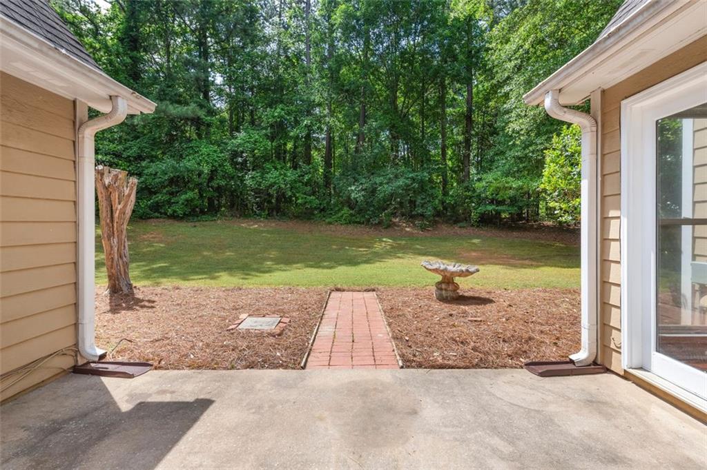 221 The Esplanade Way, Loganville, Georgia image 8