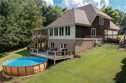 A home in Dahlonega