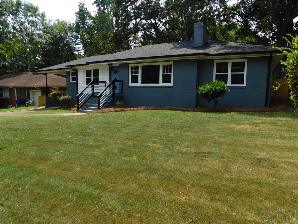 195 W Lake Drive NW