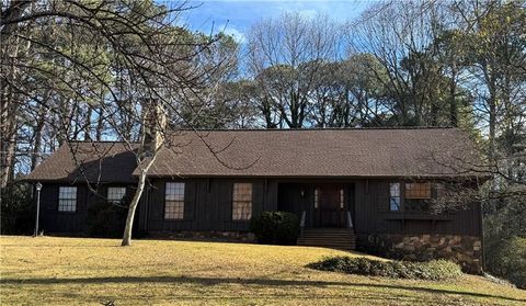 933 Viking Drive Stone Mountain GA 30083