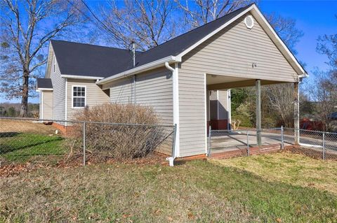 A home in Thomaston