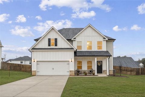 Homes For Sale - 706 Lindsey Brooke Trace<br/> Bonaire, GA 31005