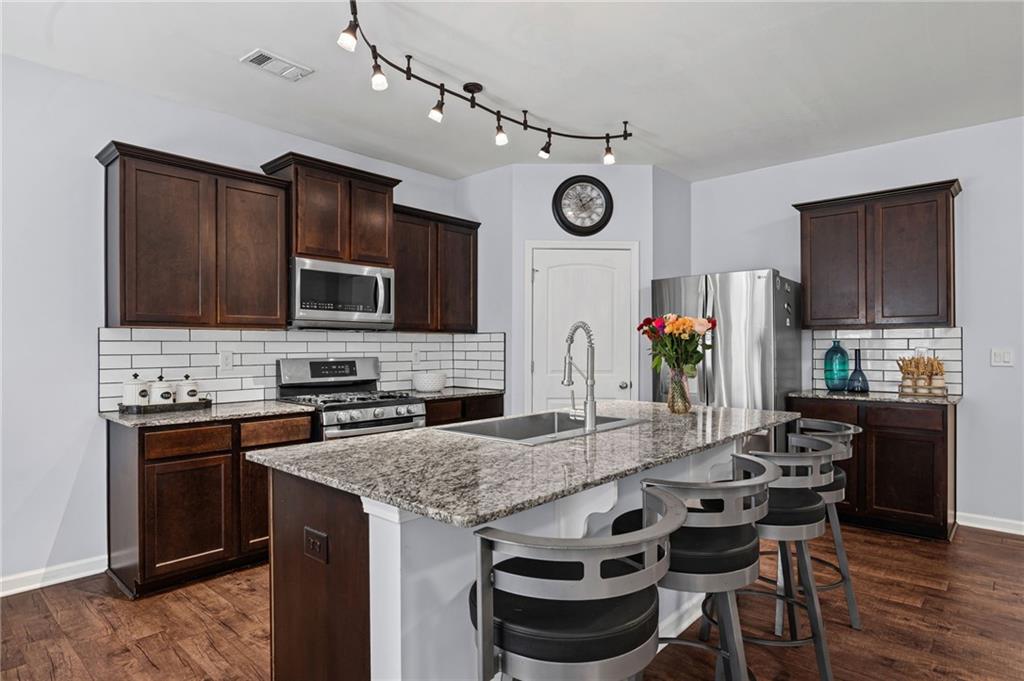 104 Woodbridge Trail