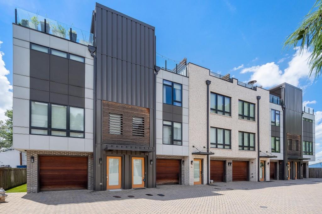 133 City View Court NE