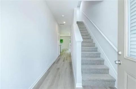 Townhouse For Sale - 141 Village Green Drive<br/> Adairsville, GA 30103