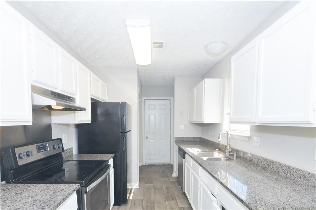 Waterford on Ellis - Residential Lease