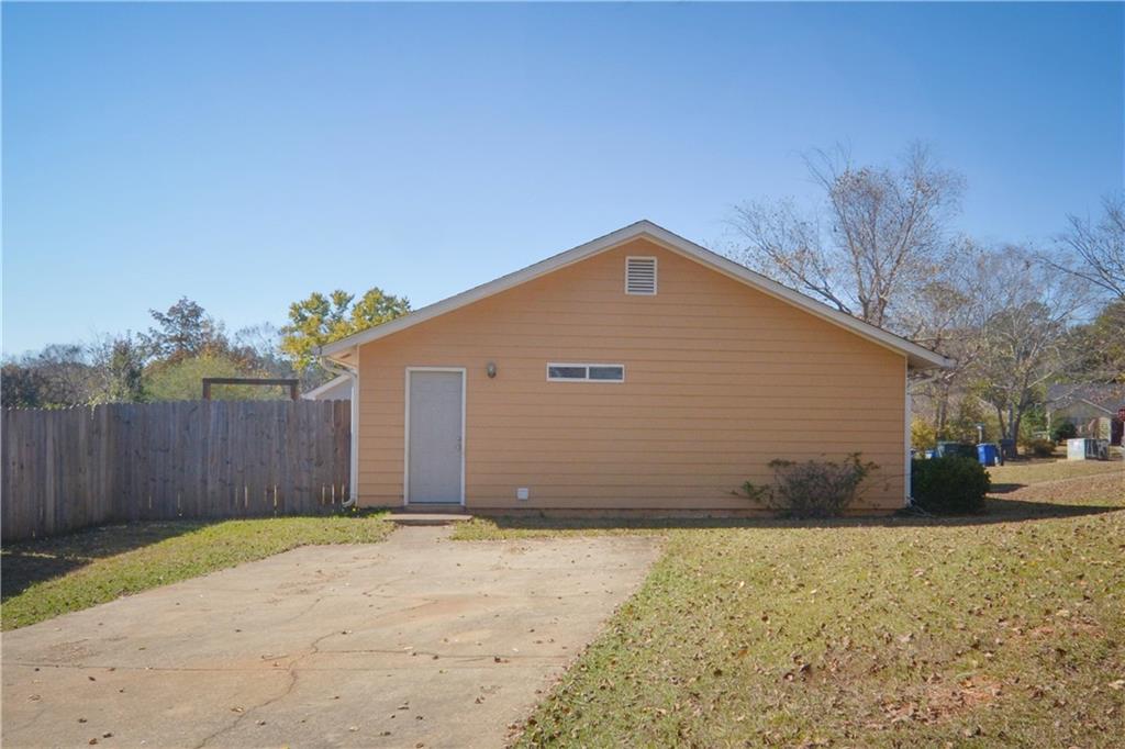 Waterford on Ellis - Residential Lease