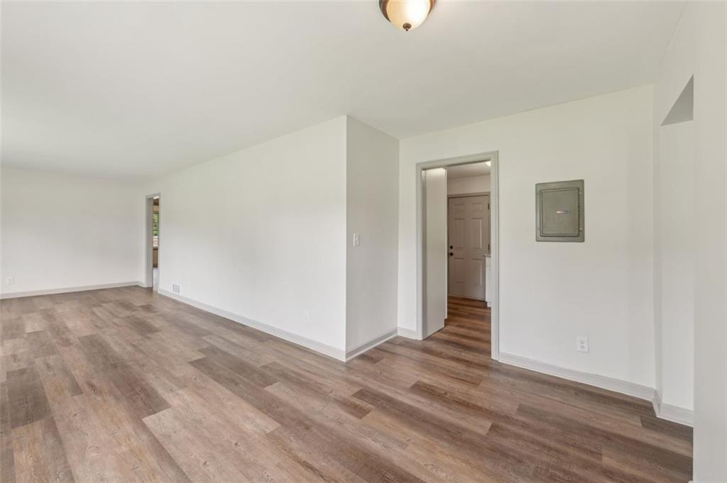 1261 Cliffwood Drive, Smyrna, Georgia image 11