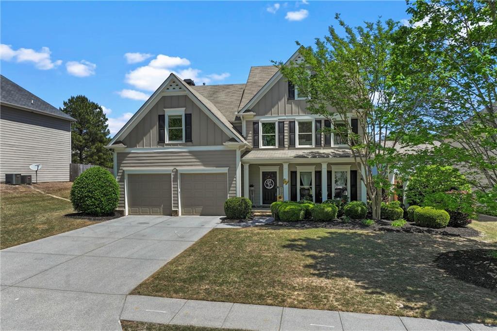 125 Fallen Oak Drive