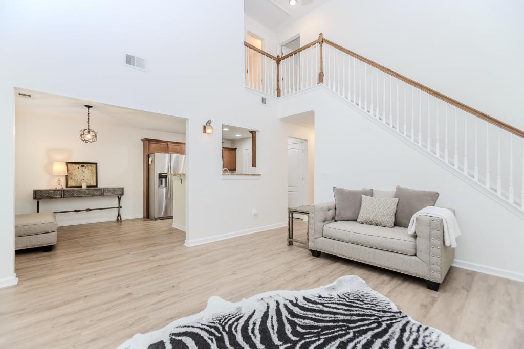 6895 White Walnut Way