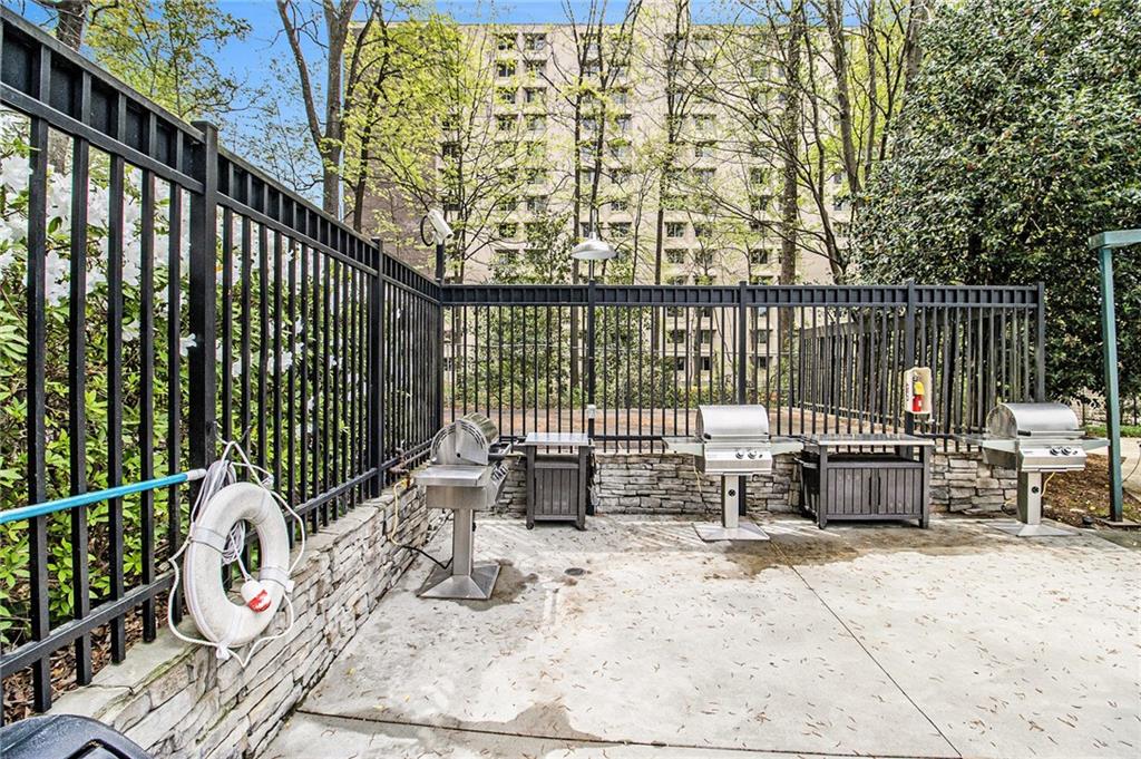 2870 Pharr Courth South Ct, Atlanta, Georgia image 26