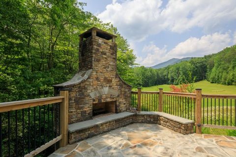 A home in Dahlonega