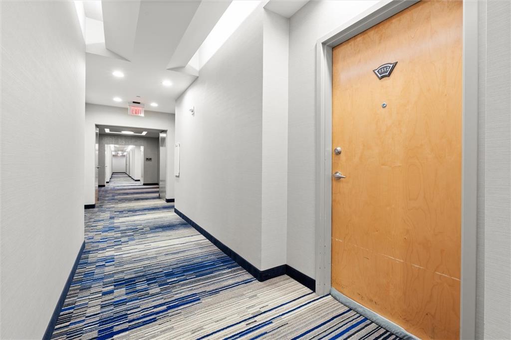 3324 Peachtree Road NE 1512