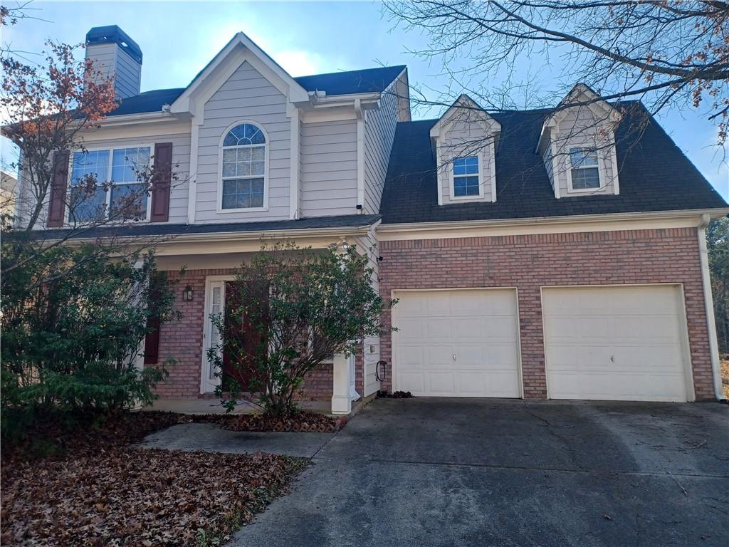 Well maintained home with great carpets. Look no more! This home has spacious eat-in kitchen, laundry room, formal dinning room, large family room, with fireplace, and screen-in porch overlook private yard. Upstairs has master bedroom -bath suite, 3 additional bedrooms (1) is oversized with 4 closets, full baths.