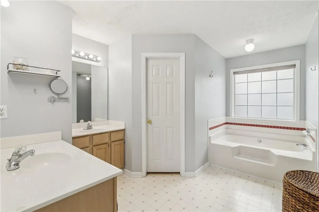 Lawrenceville, Georgia 30043, United States, 3 Bedrooms Bedrooms, ,3 BathroomsBathrooms,Residential,Active,88778