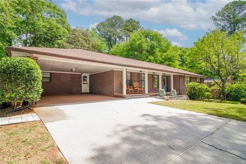 Photo of 2822 Cartwright Drive, Decatur, GA 30033 (MLS # 7766027)
