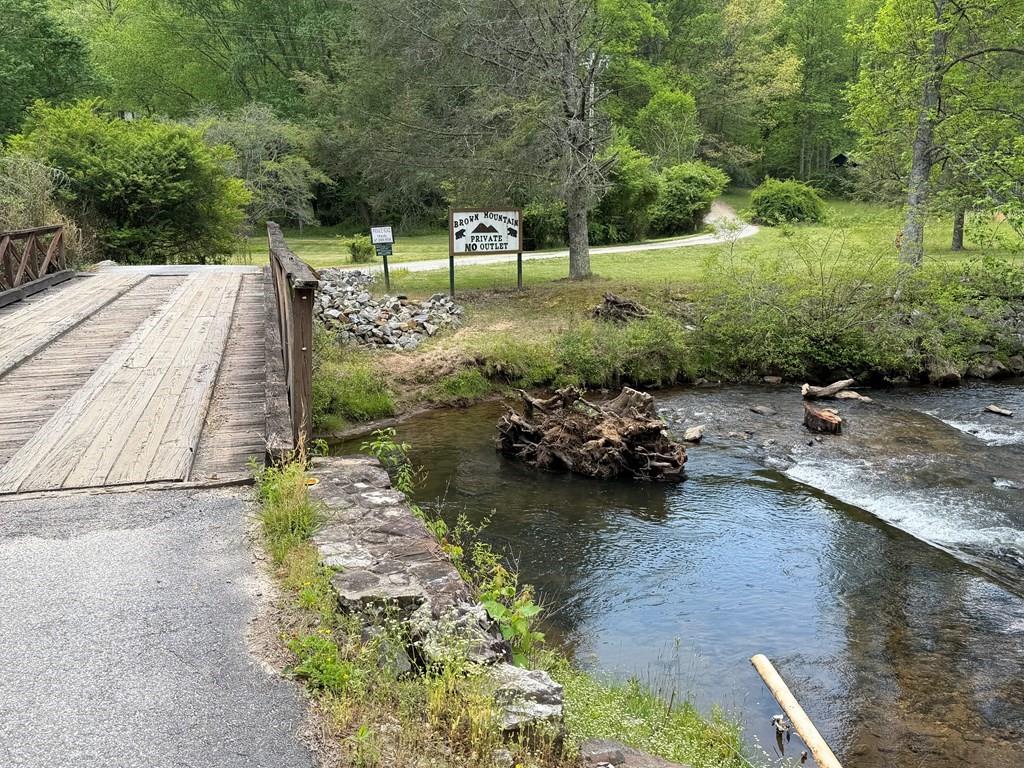 9.8 AC Brown Mountain Road