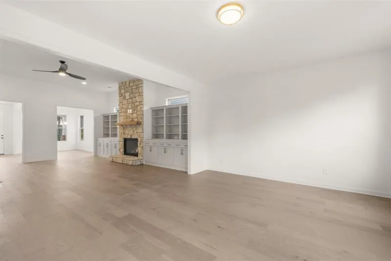 Snellville, Georgia 30078, United States, 2 Bedrooms Bedrooms, ,2 BathroomsBathrooms,Residential,Active,84923