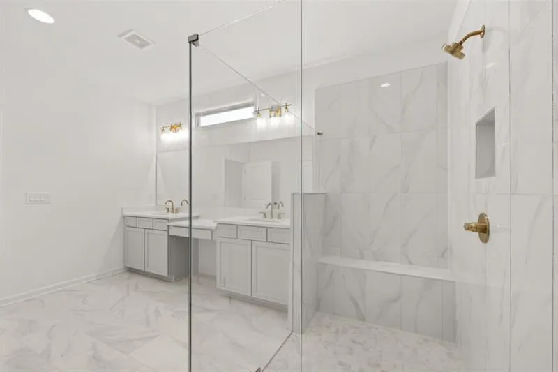 Snellville, Georgia 30078, United States, 2 Bedrooms Bedrooms, ,2 BathroomsBathrooms,Residential,Active,84923