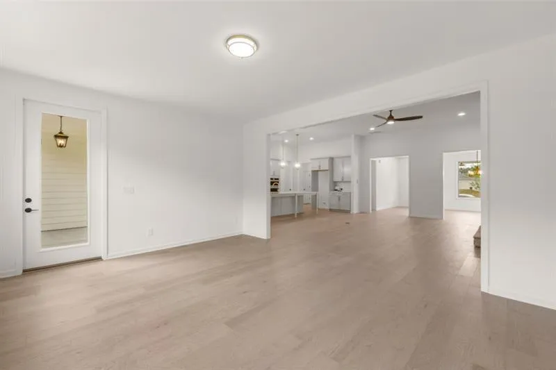 Snellville, Georgia 30078, United States, 2 Bedrooms Bedrooms, ,2 BathroomsBathrooms,Residential,Active,84923