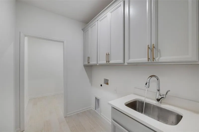 Snellville, Georgia 30078, United States, 2 Bedrooms Bedrooms, ,2 BathroomsBathrooms,Residential,Active,84923