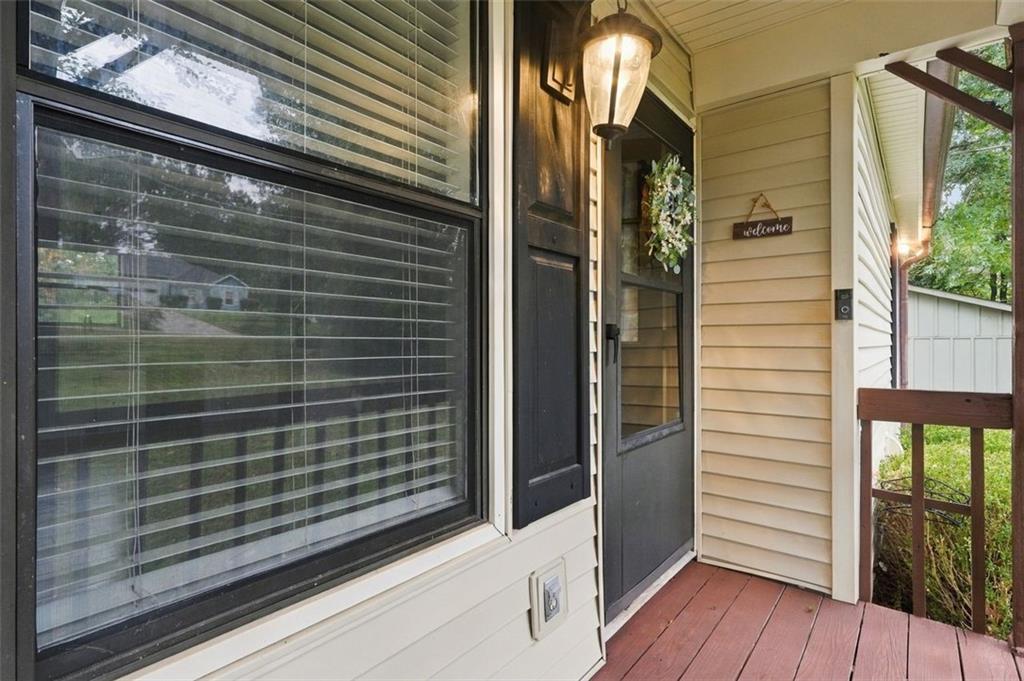 2550 Lakeview Trail