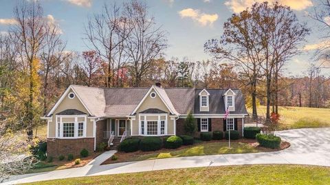 A home in Whitesburg