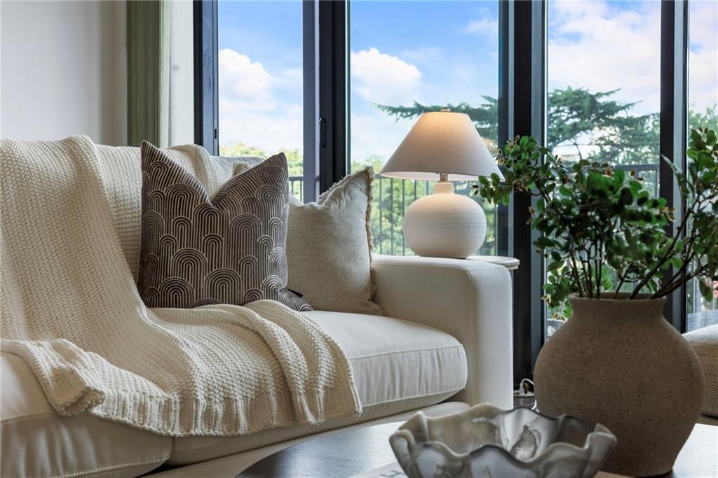 2233 Peachtree Road NE 503