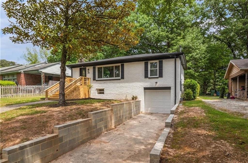 208 Silver Springs Circle SW