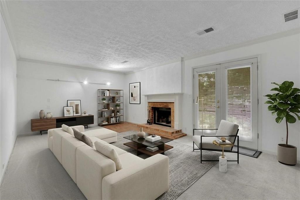 878 Lake Hollow Boulevard Southwest