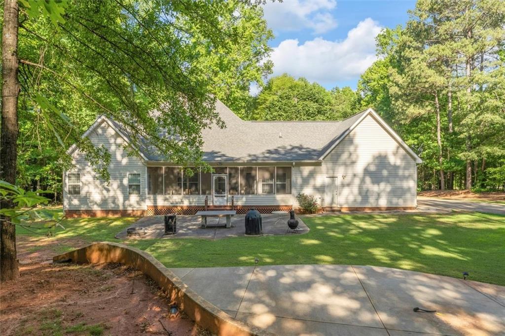 413 Tuxedo Drive, Commerce, Georgia image 8