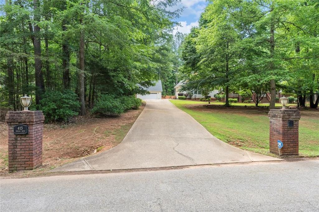 413 Tuxedo Drive, Commerce, Georgia image 1