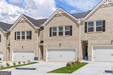 Townhouse For Sale - 3638 Parkway James Drive<br/> Snellville, GA 30039