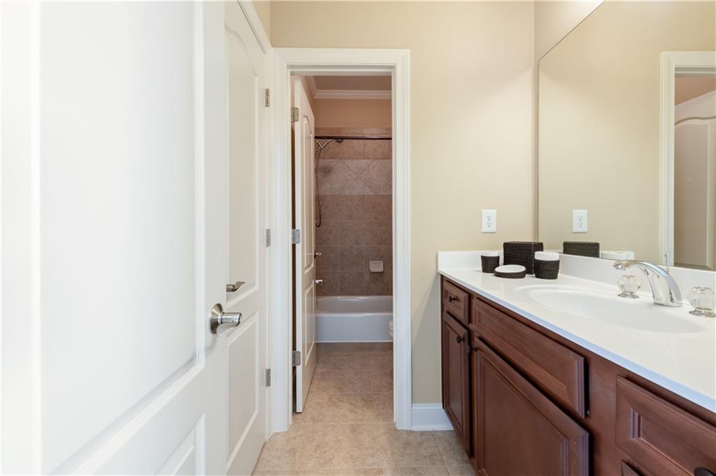 6300 Mount Vernon Oaks Dr, Sandy Springs, Georgia image 28