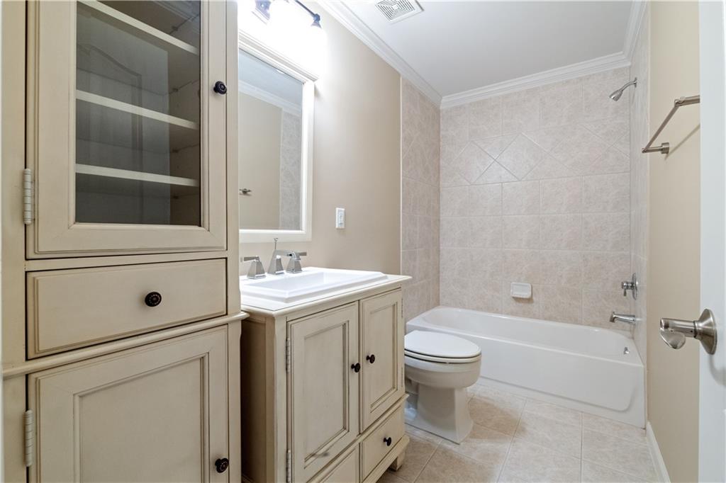 6300 Mount Vernon Oaks Dr, Sandy Springs, Georgia image 6