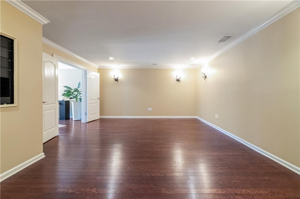 6300 Mount Vernon Oaks Dr, Sandy Springs, Georgia image 4