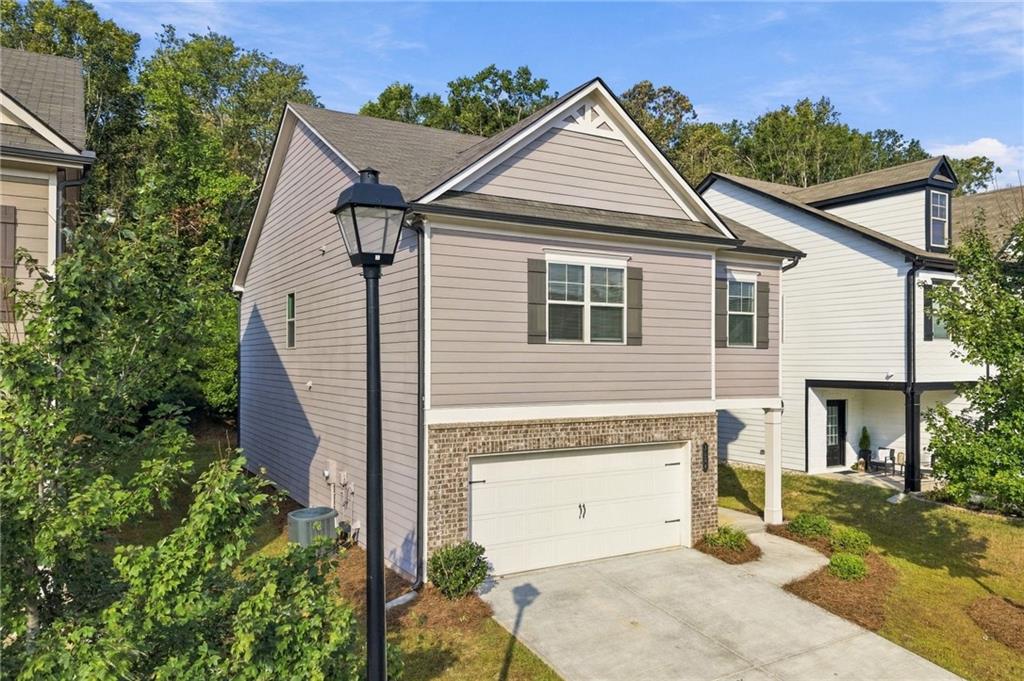 3184 Hawthorne Path