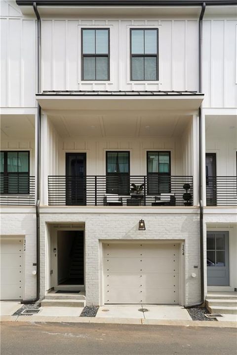 Photo of 154 Chestnut Circle #80, Atlanta, GA 30342 (MLS # 7673129)