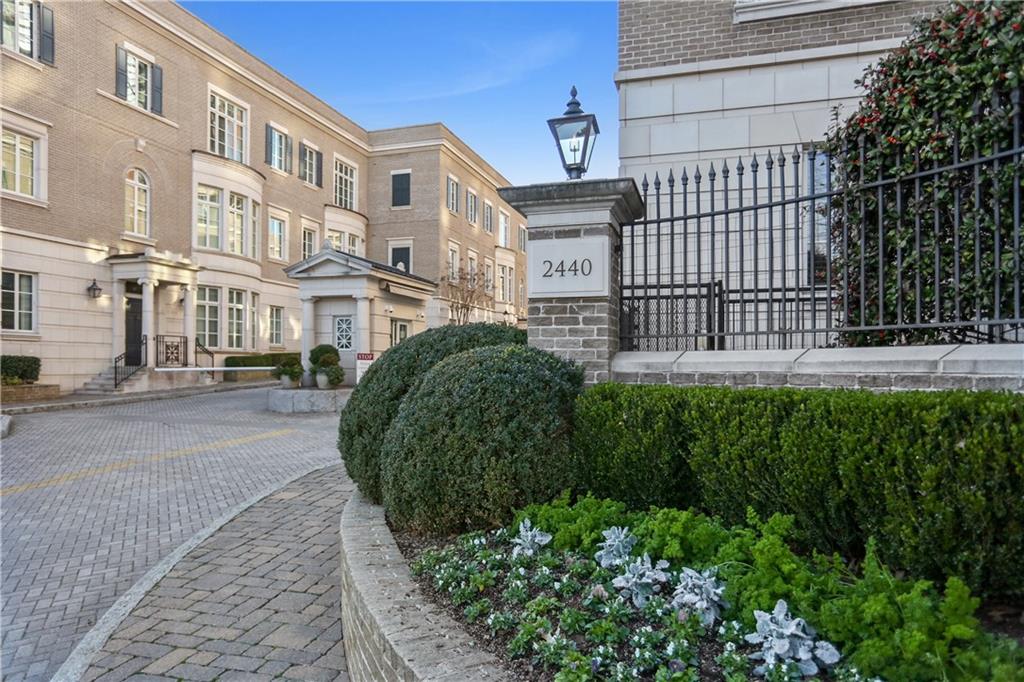 Regents Park - Residential