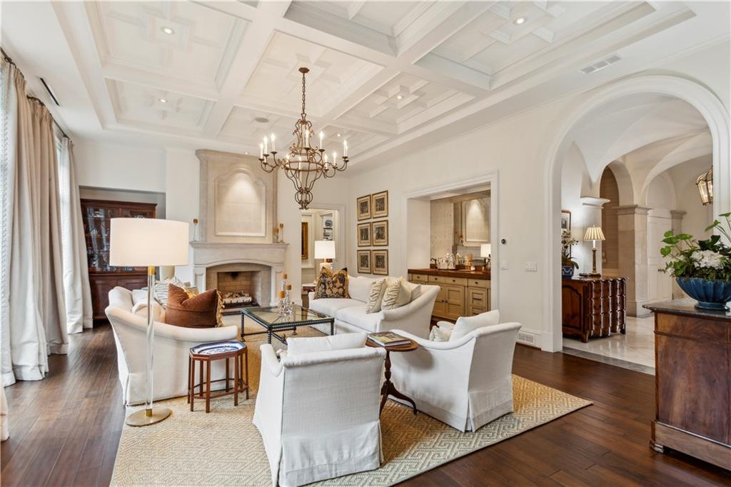 2440 Peachtree Road NW 6
